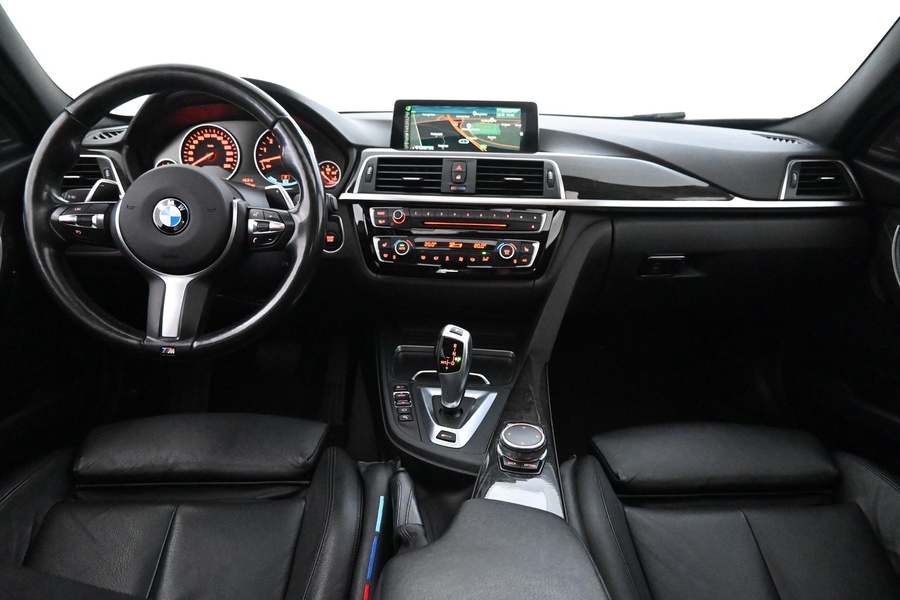 BMW 330 vaihtoauto