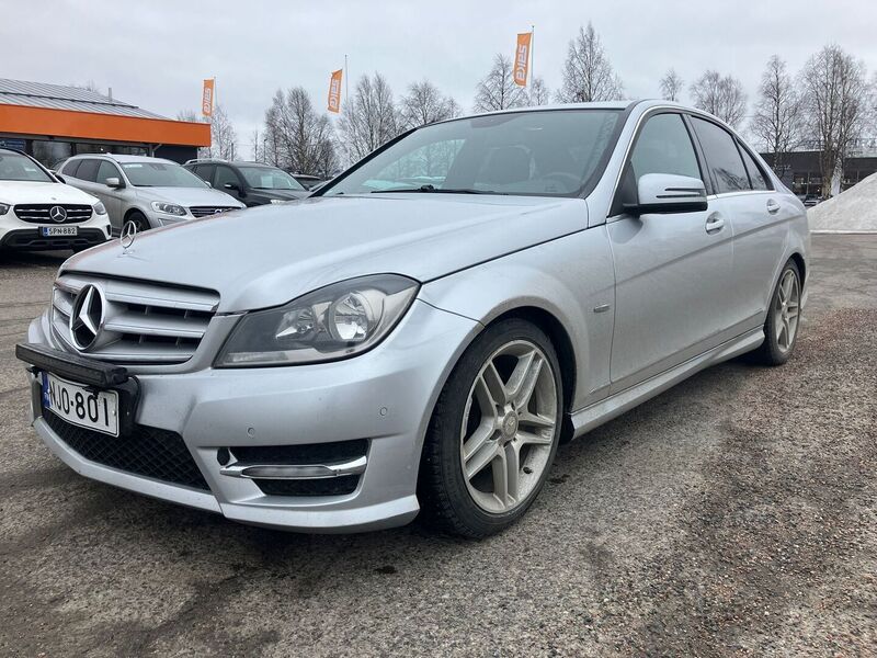 Mercedes-Benz C vaihtoauto
