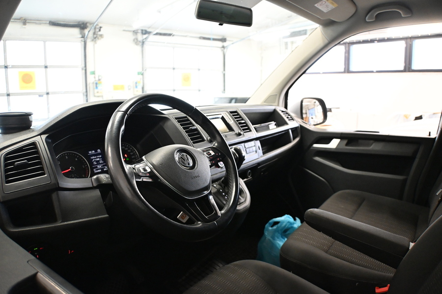 Volkswagen Caravelle vaihtoauto