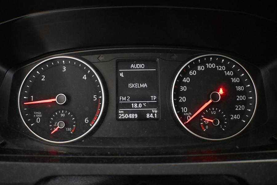 Volkswagen Caravelle vaihtoauto