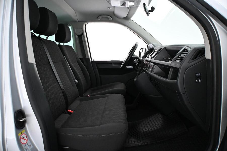 Volkswagen Caravelle vaihtoauto