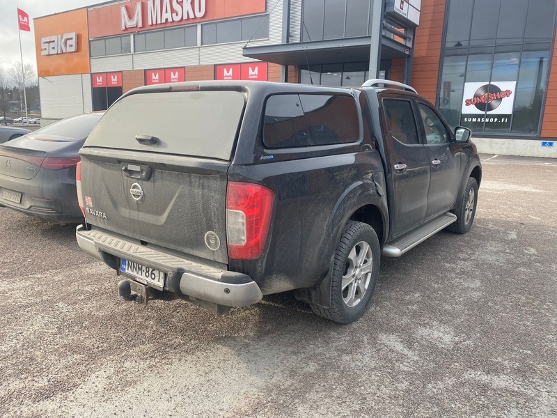 Nissan Navara vaihtoauto