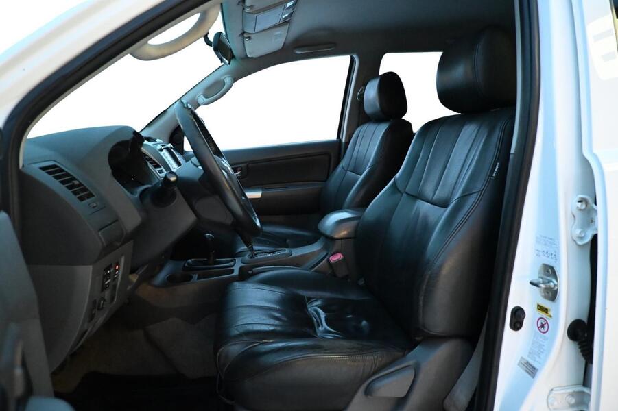 Toyota Hilux vaihtoauto