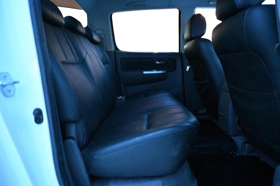 Toyota Hilux vaihtoauto