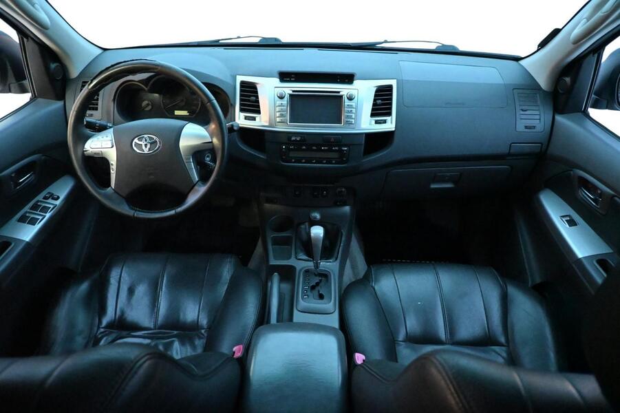 Toyota Hilux vaihtoauto