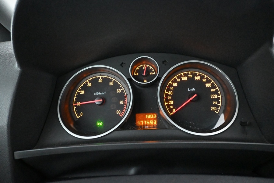 Opel Zafira vaihtoauto