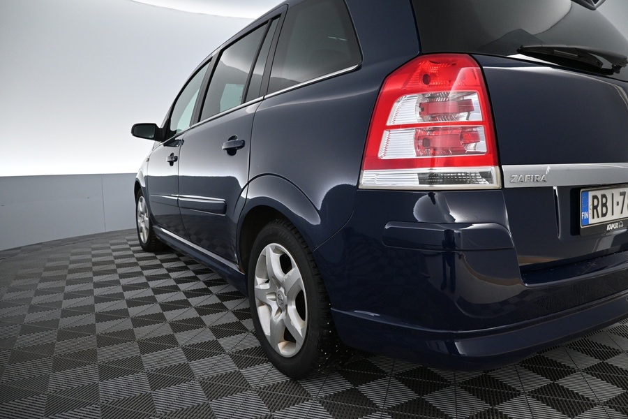 Opel Zafira vaihtoauto