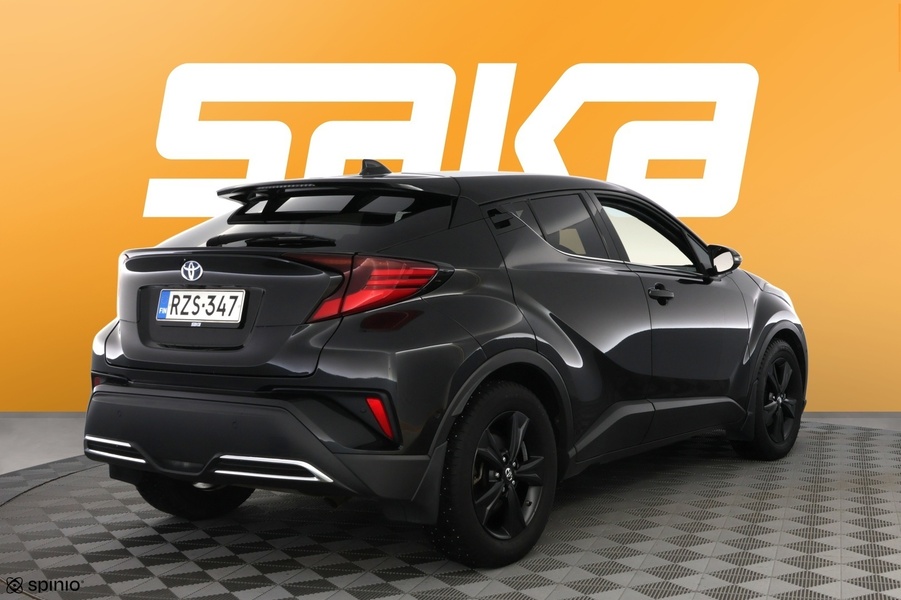 Toyota C-HR vaihtoauto