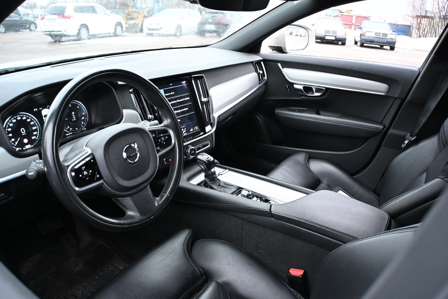 Volvo V90 Cross Country vaihtoauto