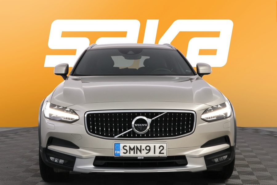 Volvo V90 Cross Country vaihtoauto