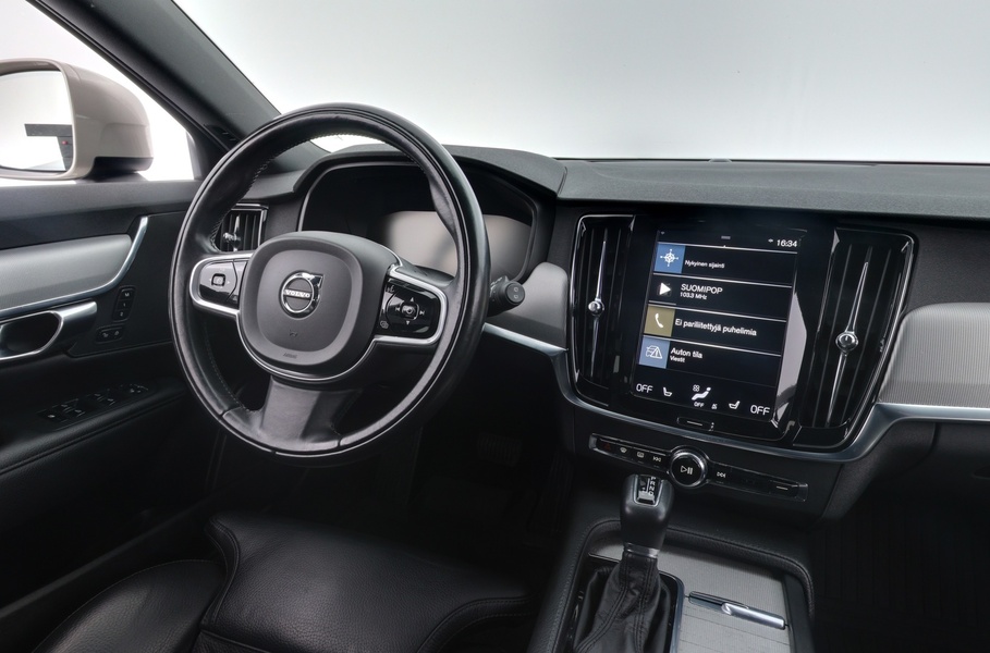 Volvo V90 Cross Country vaihtoauto