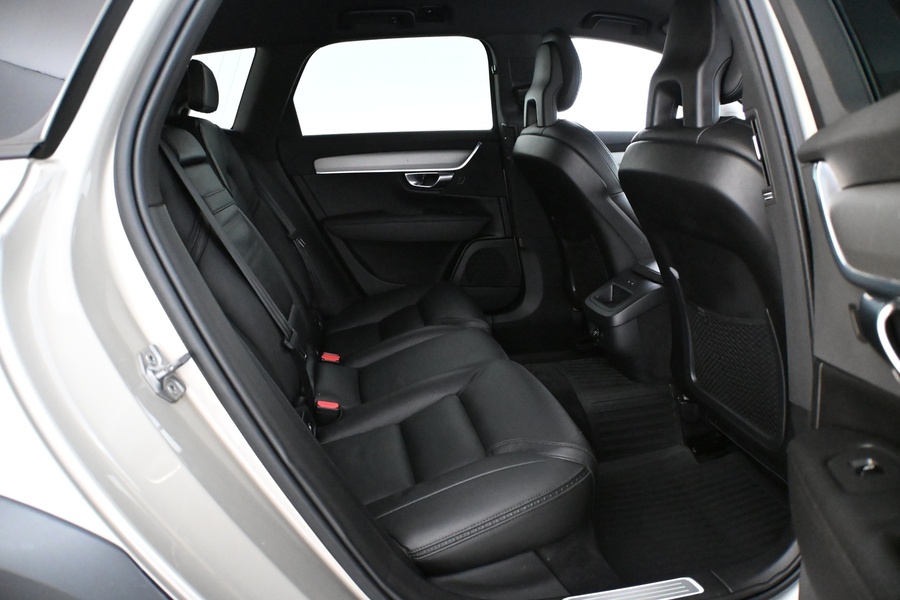 Volvo V90 Cross Country vaihtoauto