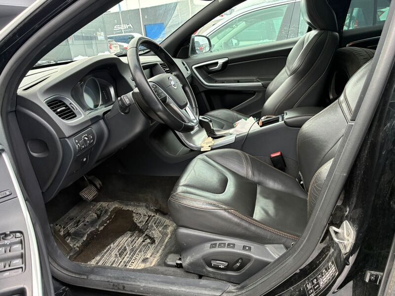 Volvo V60 Cross Country vaihtoauto