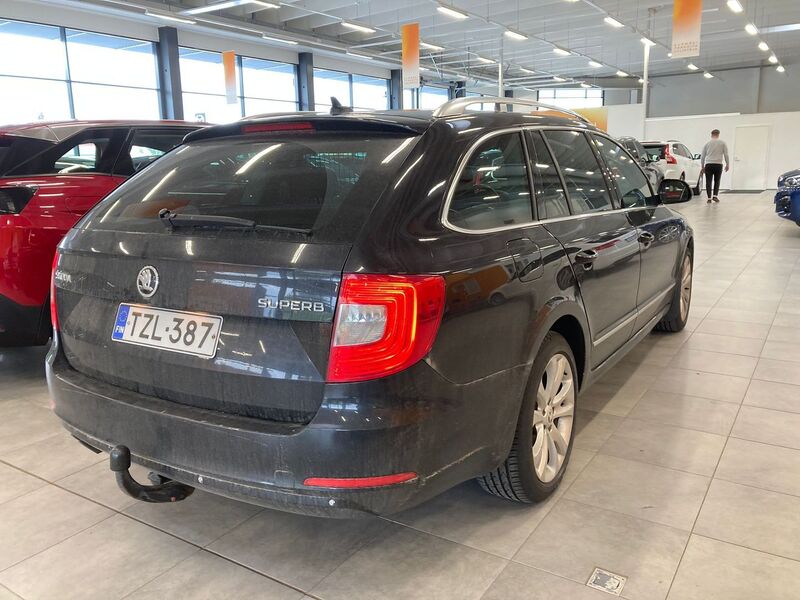 Skoda Superb vaihtoauto