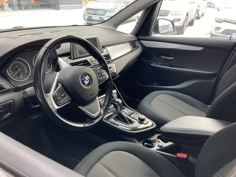 BMW 216 vaihtoauto