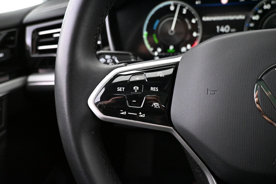 Volkswagen Touareg vaihtoauto