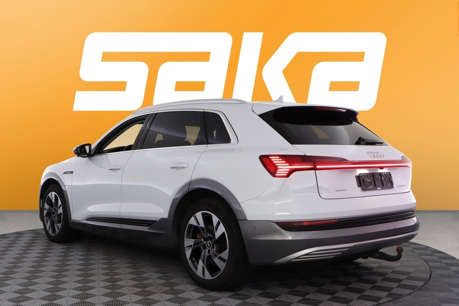 Audi e-tron vaihtoauto