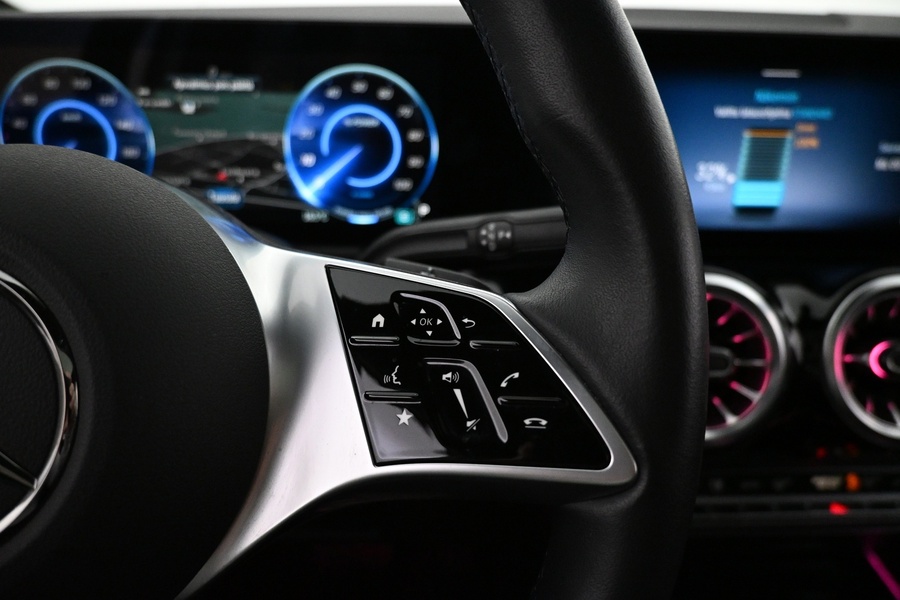 Mercedes-Benz EQA vaihtoauto