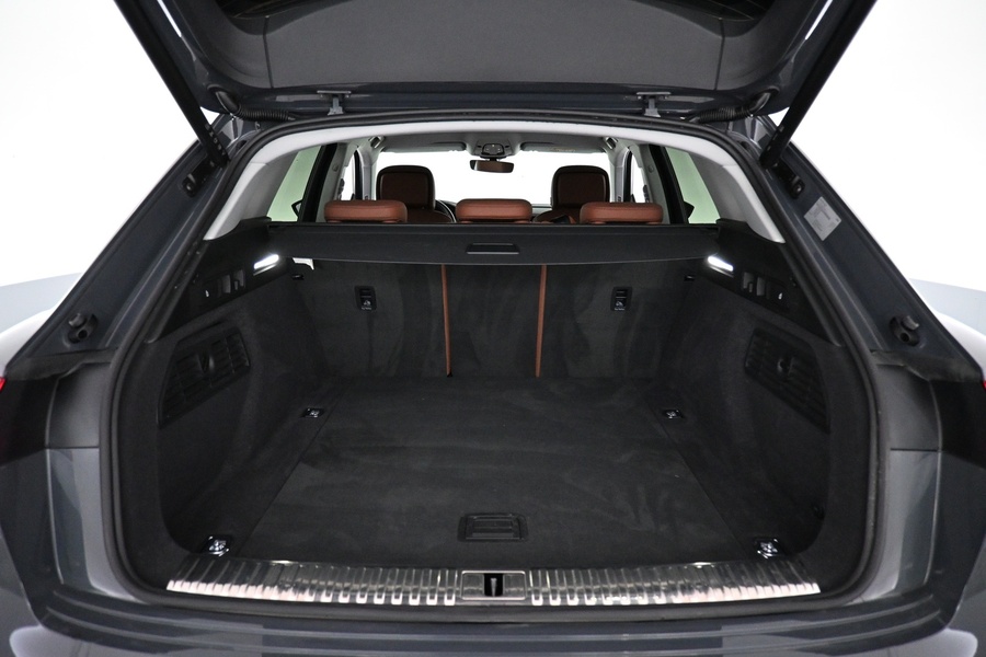 Audi Q8 e-tron vaihtoauto