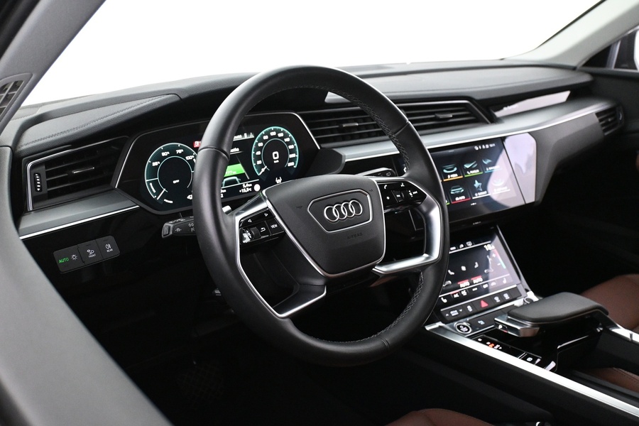 Audi Q8 e-tron vaihtoauto