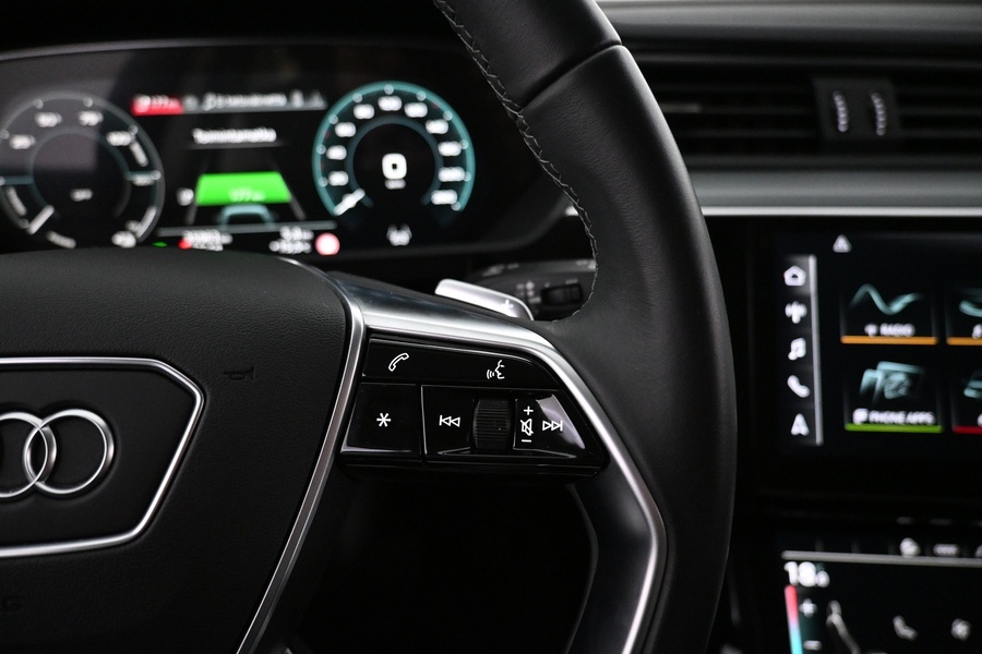 Audi Q8 e-tron vaihtoauto