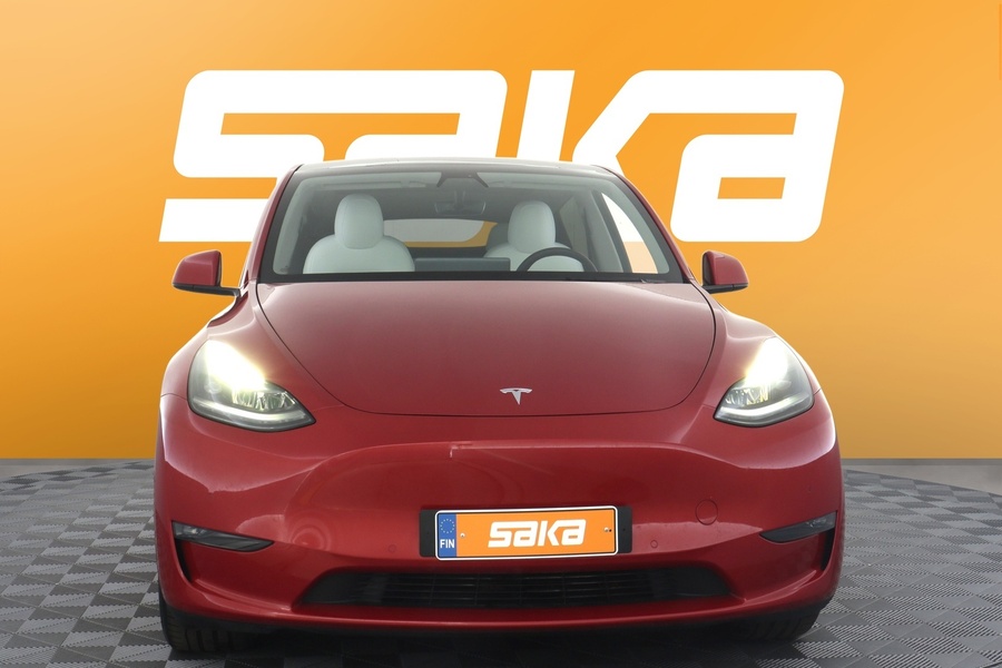 Tesla Model Y vaihtoauto