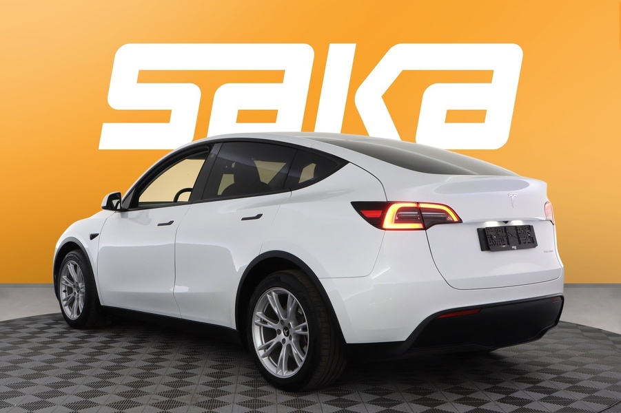Tesla Model Y vaihtoauto