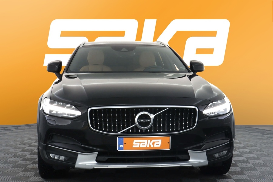 Volvo V90 Cross Country vaihtoauto