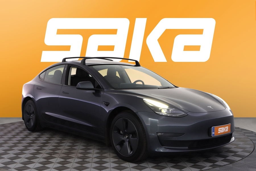 Tesla Model 3 vaihtoauto