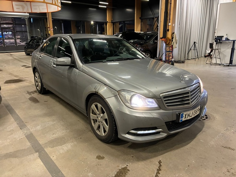 Mercedes-Benz C vaihtoauto