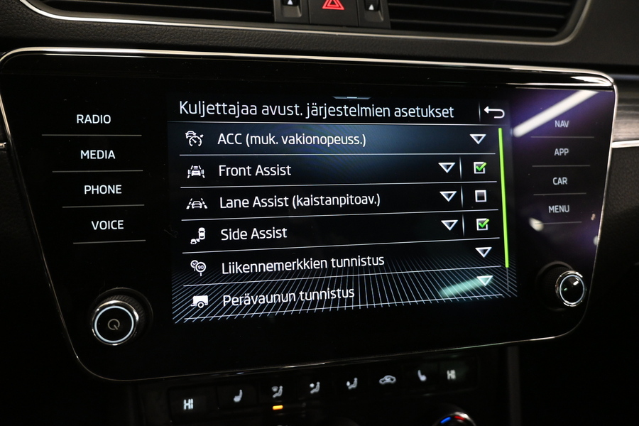 Skoda Superb vaihtoauto