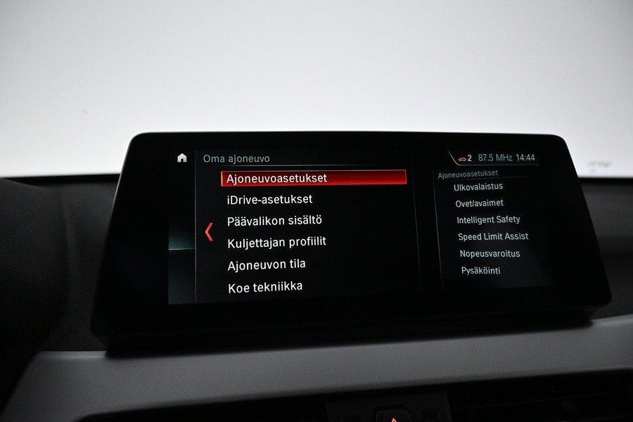 BMW X1 vaihtoauto