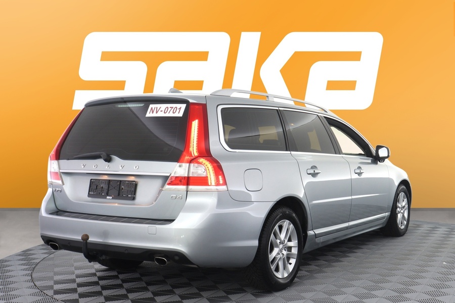 Volvo V70 vaihtoauto