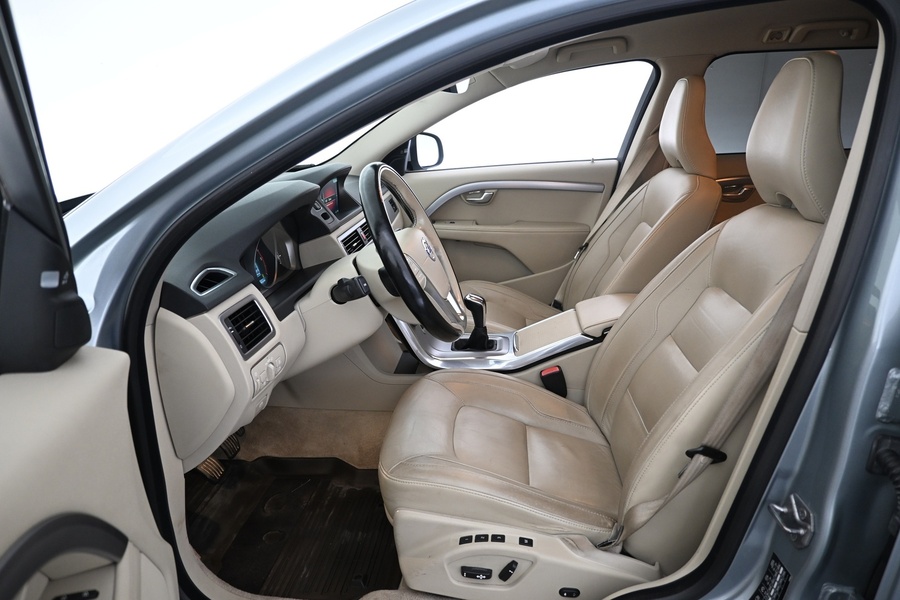 Volvo V70 vaihtoauto