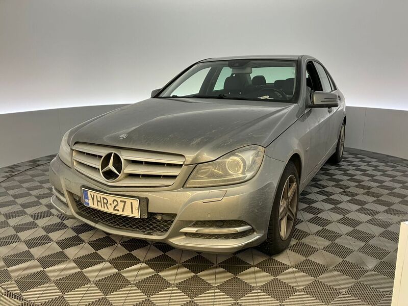 Mercedes-Benz C vaihtoauto