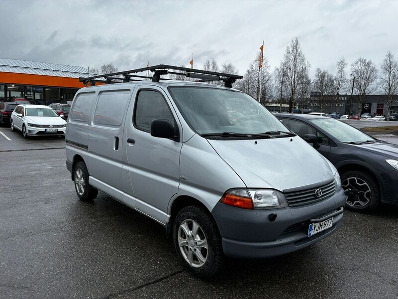 Toyota Hiace vaihtoauto