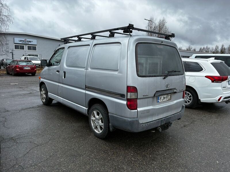 Toyota Hiace vaihtoauto