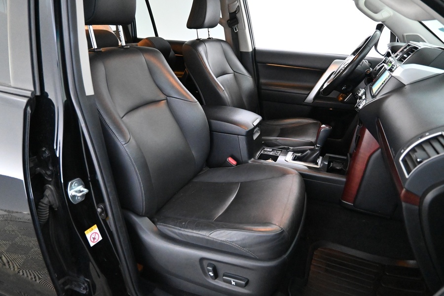 Toyota Land Cruiser vaihtoauto