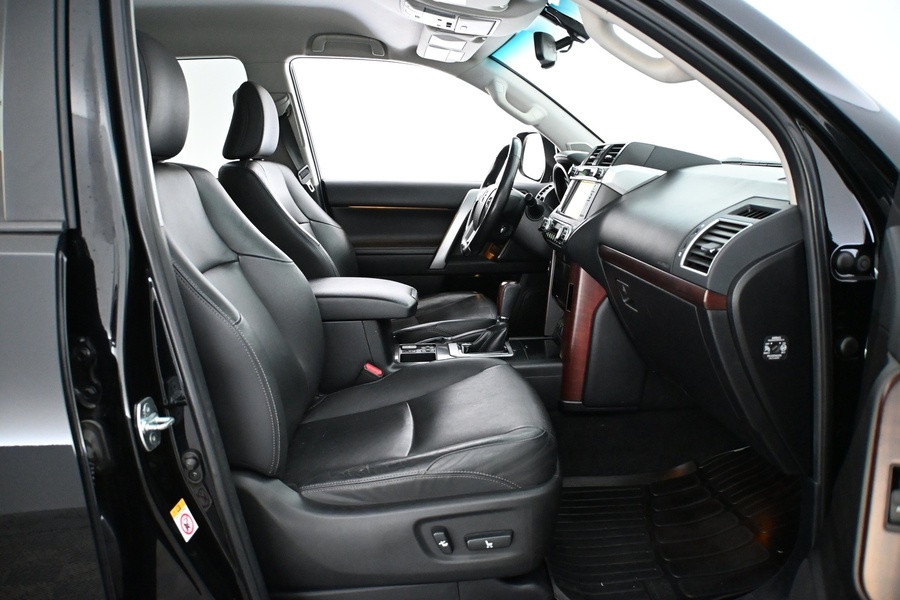 Toyota Land Cruiser vaihtoauto