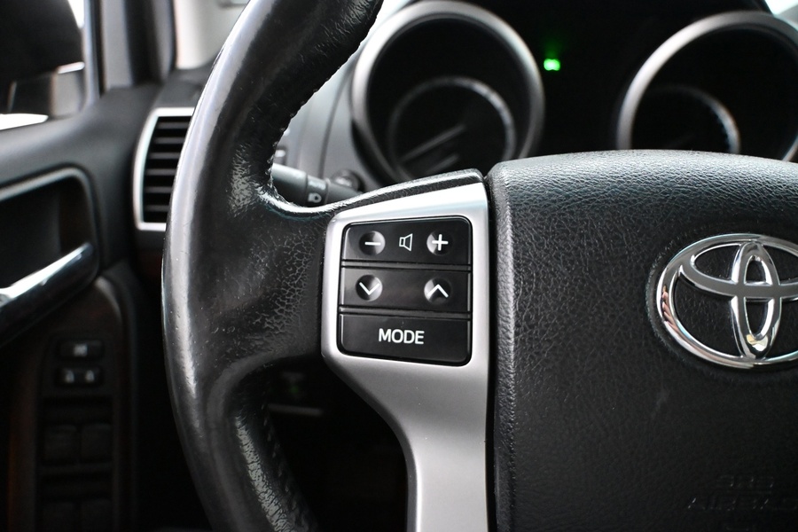 Toyota Land Cruiser vaihtoauto