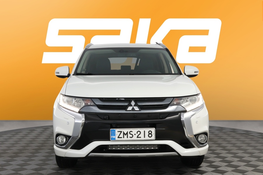 Mitsubishi Outlander PHEV vaihtoauto