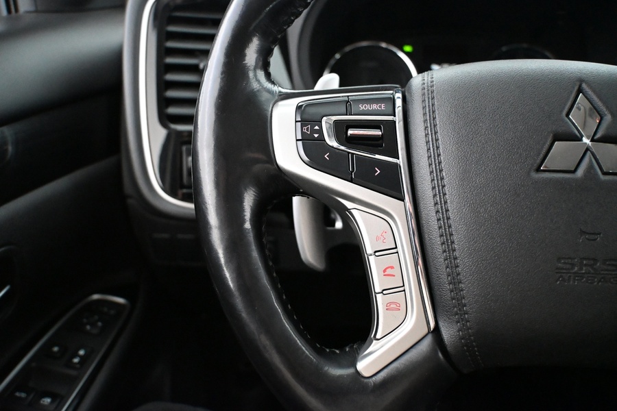 Mitsubishi Outlander PHEV vaihtoauto