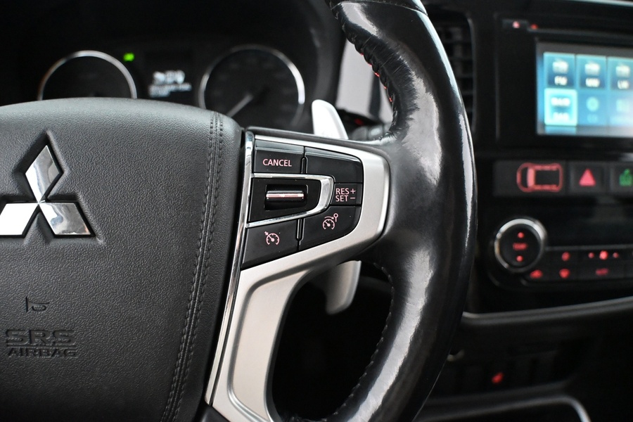 Mitsubishi Outlander PHEV vaihtoauto