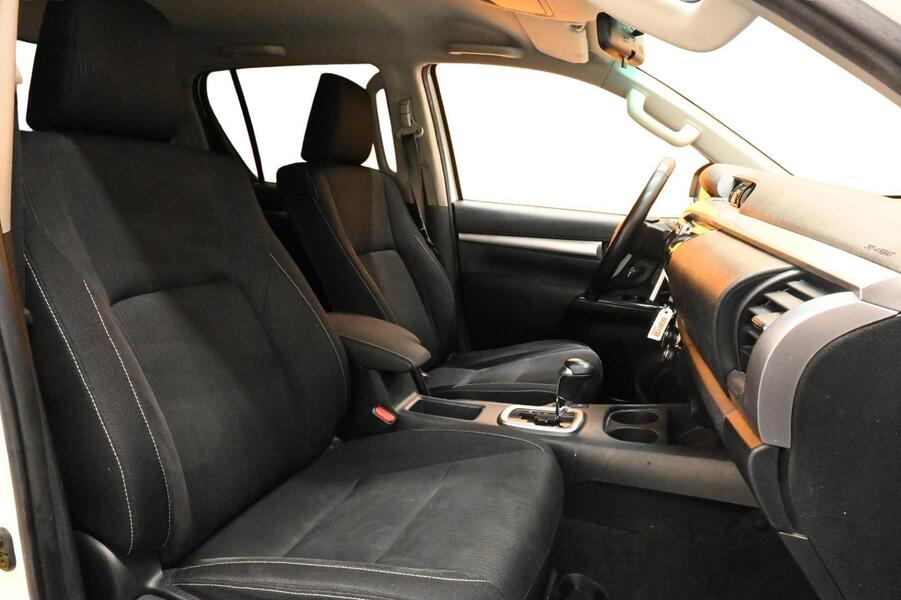 Toyota Hilux vaihtoauto