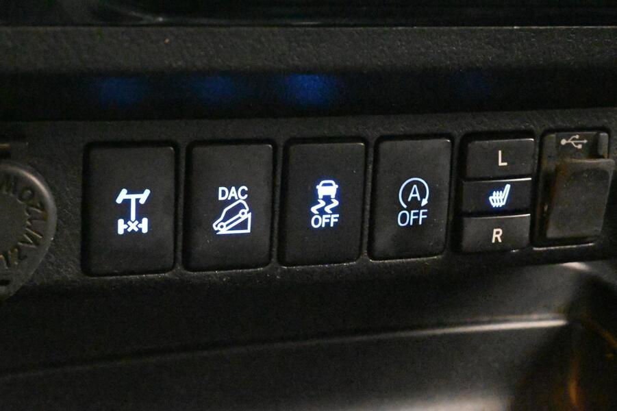 Toyota Hilux vaihtoauto