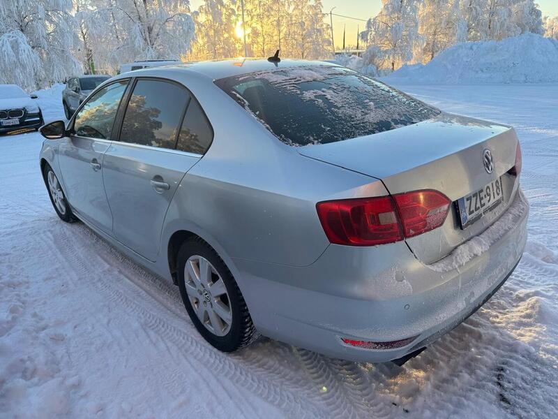 Volkswagen Jetta vaihtoauto