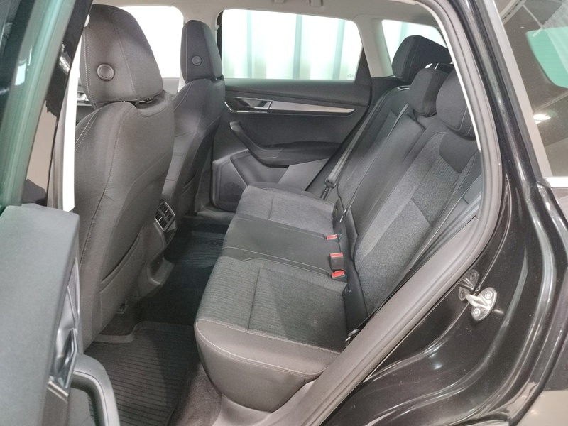 Skoda Karoq vaihtoauto