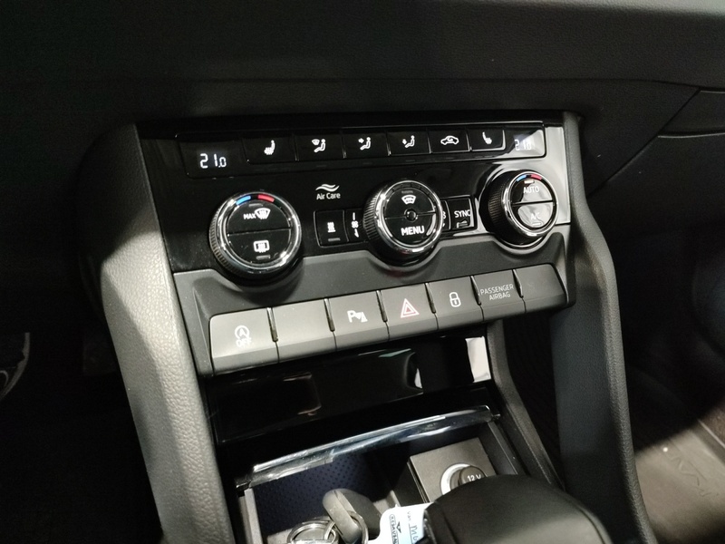 Skoda Karoq vaihtoauto