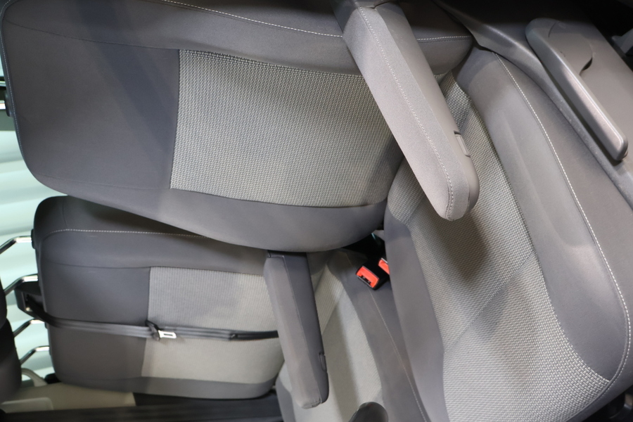 Volkswagen Caravelle vaihtoauto