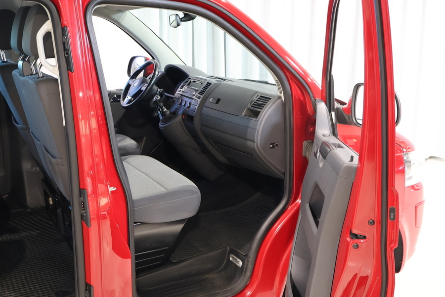 Volkswagen Caravelle vaihtoauto